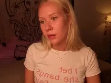Chaturbate Adult Video Chat of pureeangel