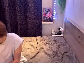 Chaturbate Live Sex Cam of reynasweet_