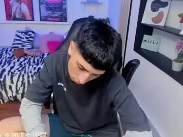Chaturbate Nude Webcam of benji23_