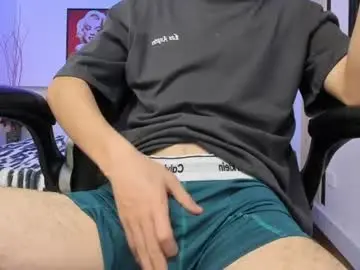 Chaturbate Watch Live Sex Cams of benji23_