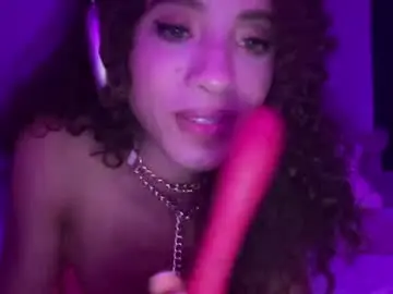 Chaturbate Watch Live Sex Cams of daddysbaby818