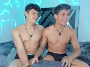 Chaturbate Free Live Porn of robertmiller21