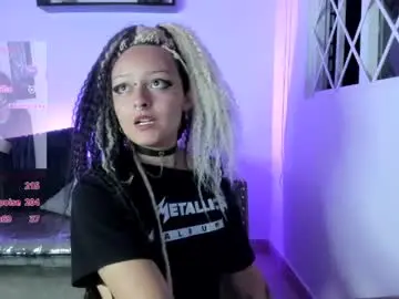 Chaturbate Free Live Porn of cherryblow_