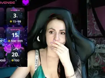 Chaturbate Sex Cam of smile_cute_fox