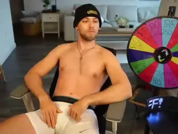Chaturbate Free Porn Cam of troy_greenxo