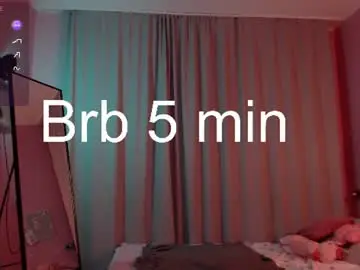 Chaturbate Live Sex Cam of adria_arjona