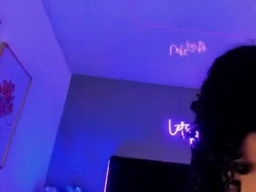 Chaturbate Watch Live Sex Cams of isaxcurves