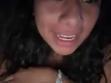 Chaturbate Live Sex Cam of theelovelymckay