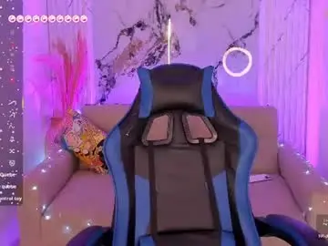 Chaturbate Live Sex Cam of camila_harperr
