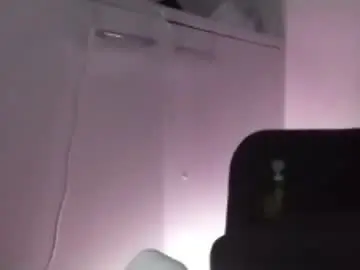 Chaturbate Live Porn of italianpussy7777