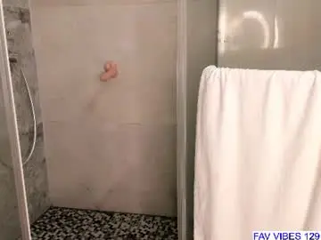 Chaturbate Live Sex Cam of honeybunnyyy_