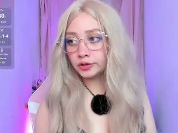 Chaturbate Live Sex Cam of sweett_fire