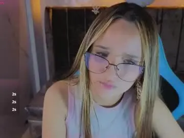 Chaturbate Free Live Porn of bella_vibes_s