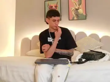 Chaturbate Live Sex Cam of bryangrey__