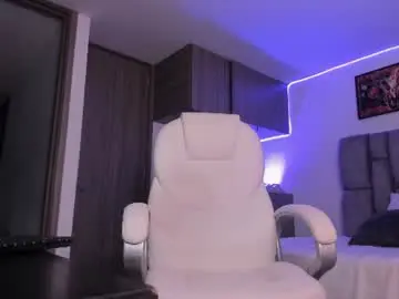 Chaturbate Live Sex Cam of emily_roose_