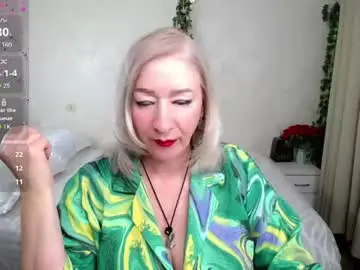 Chaturbate Live Sex Cam of hunters_woman