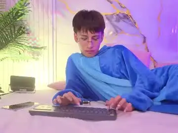 Chaturbate Best live sex cam show of davi_tay