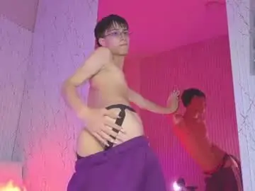 Chaturbate Free Live Porn of davi_tay