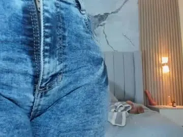 Chaturbate Sex Cam of lucia_khan