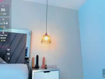 Chaturbate Live Sex Cam of lucia_khan