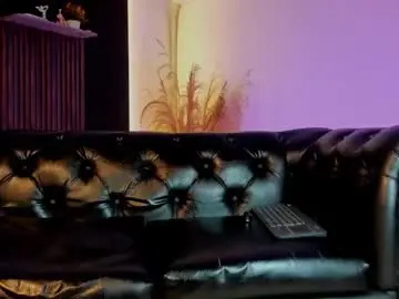 Chaturbate Live Sex Cam of titobell10