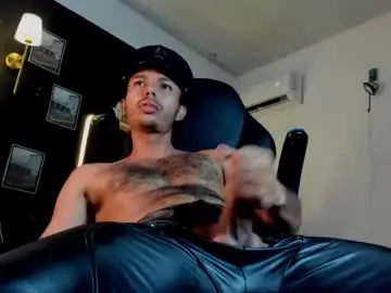Chaturbate Nude Webcam of titobell10