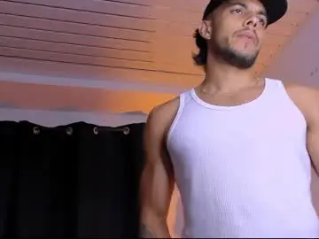 Chaturbate Live Sex Cam of tyler_jonnes