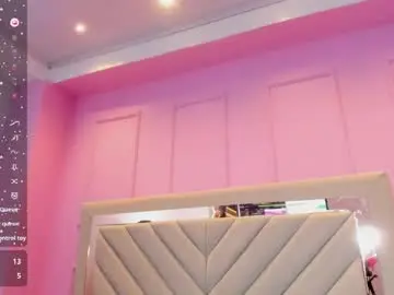 Chaturbate Live Sex Cam of alahiacruz1