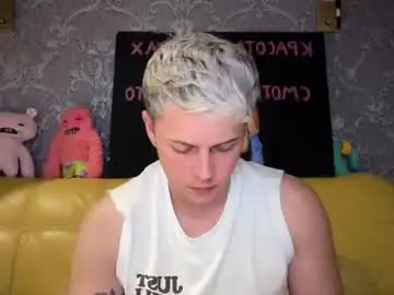 Chaturbate Watch Live Sex Cams of danny_love01