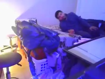 Chaturbate Live Sex Cam of johnnyemonleos