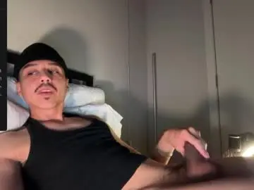 Chaturbate Free Live Porn of xmomentumx