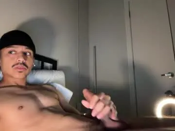 Chaturbate Free Porn Cam of xmomentumx