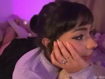 Chaturbate Live Sex Cam of cheerrysweett