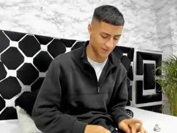 Chaturbate Sex Cam of mr_porn_9