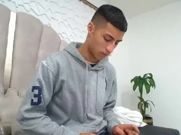 Chaturbate Live Porn of mr_porn_9
