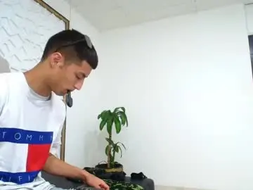 Chaturbate Adult Video Chat of mr_porn_9