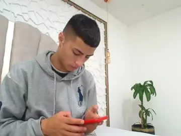 Chaturbate Nude Webcam of mr_porn_9