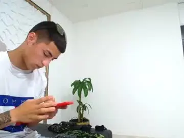 Chaturbate Sex Cam of mr_porn_9