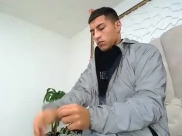 Chaturbate Live Sex of mr_porn_9