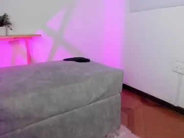 Chaturbate Free Live Porn of ale_alejandra