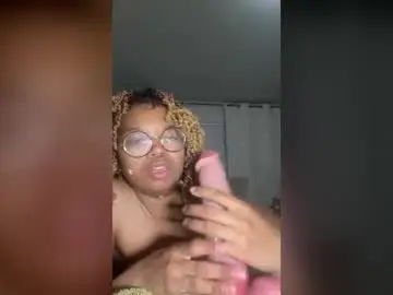 Chaturbate Best live sex cam show of qtbootea