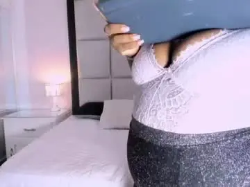 Chaturbate Adult Video Chat of treisyvixen