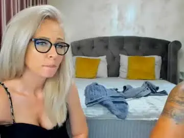 Chaturbate Live Sex of nicepussyfuckk18