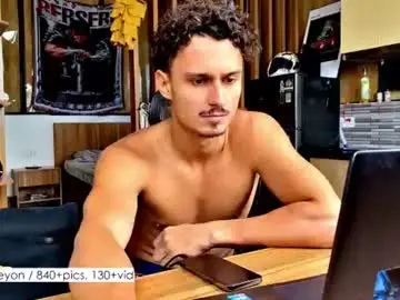Chaturbate Live Sex Cam of atreyon