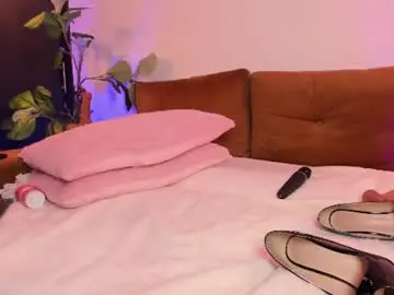 Chaturbate Free Porn Cam of miss_charlize__