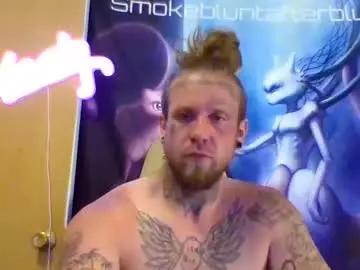 Chaturbate Watch Live Sex Cams of smokebluntafterblunt