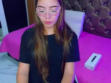 Chaturbate Live Sex Cam of april_daddyssgirl