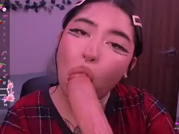 Chaturbate Adult Video Chat of ginmeowuwu