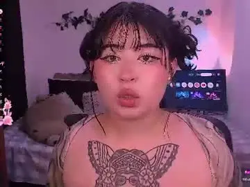 Chaturbate Live Sex Cam of ginmeowuwu