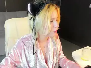 Chaturbate Free Porn Cam of kiki_peach